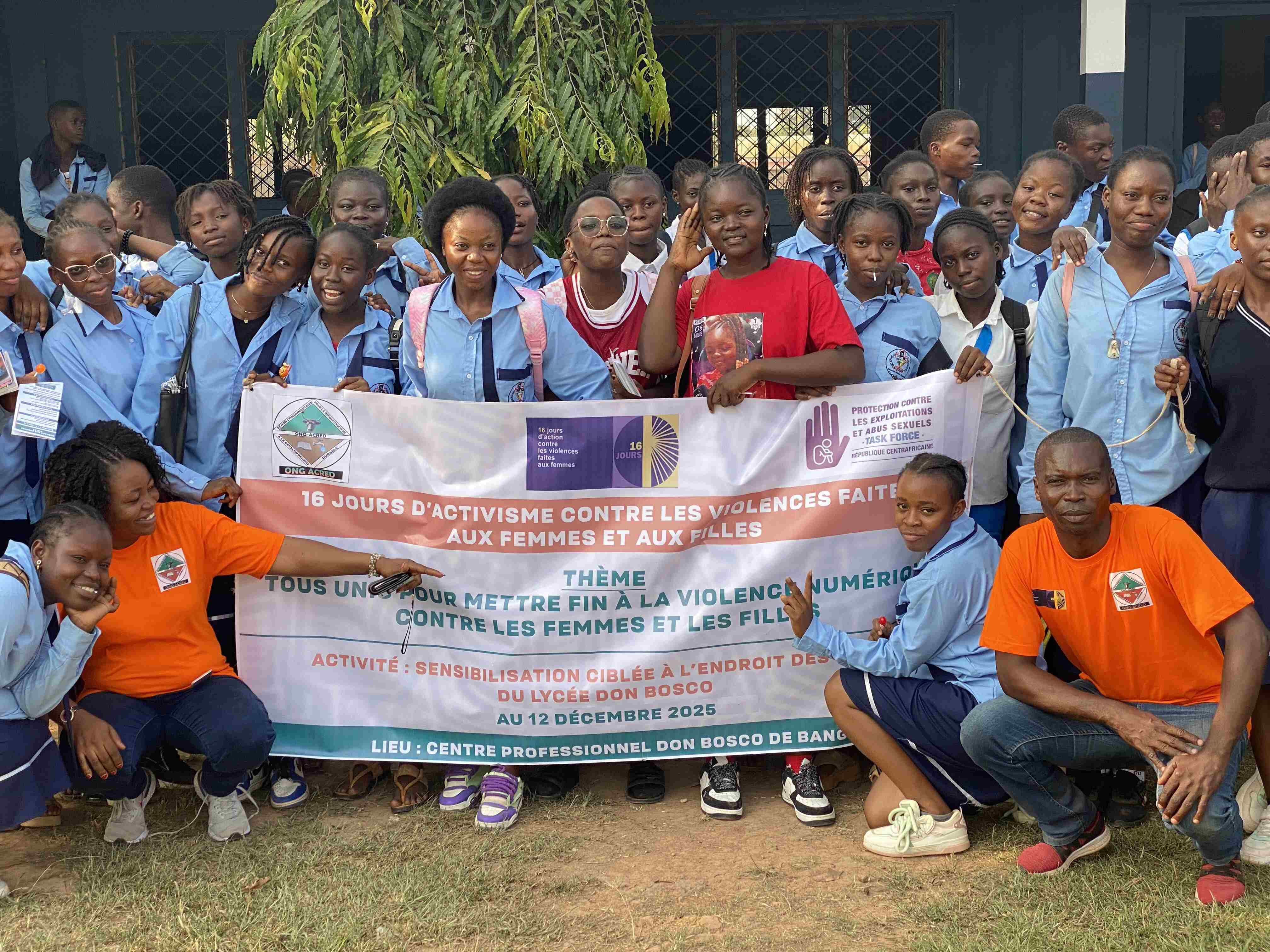 Les Élèves du Lycée Don Bosco Sensibilisés par ACRED Contre la Violence Numérique !
